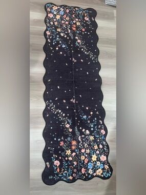 New Black Floral and Butterfly
Scalloped Runner Rug
